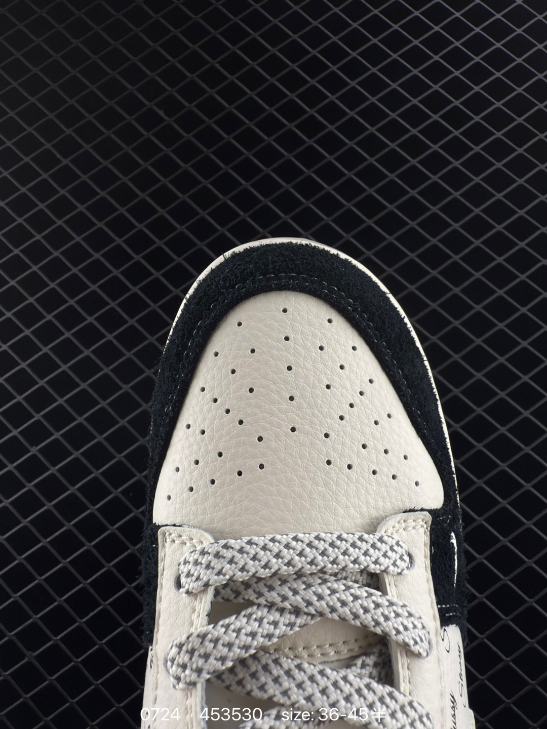 Travis Scott x Air Jordan 1 ” Reverse Mocha “